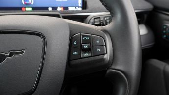 Ford Mustang Mach-E BASE