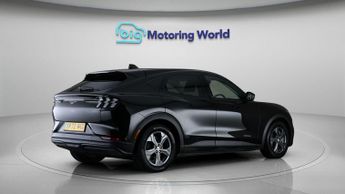 Ford Mustang Mach-E BASE