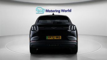 Ford Mustang Mach-E BASE