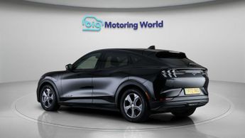 Ford Mustang Mach-E BASE