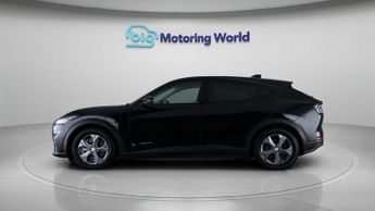 Ford Mustang Mach-E BASE