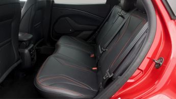 Ford Mustang Mach-E BASE