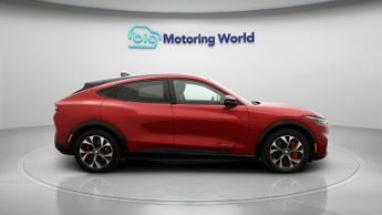 Ford Mustang Mach-E BASE