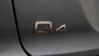 Audi Q4 e-tron S LINE
