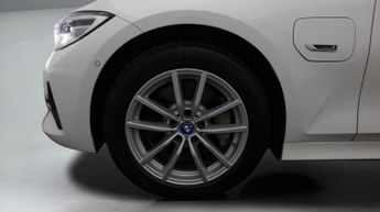 BMW 3 Series 330E SE PRO