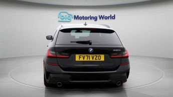 BMW 3 Series 330E M SPORT