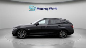 BMW 3 Series 330E M SPORT