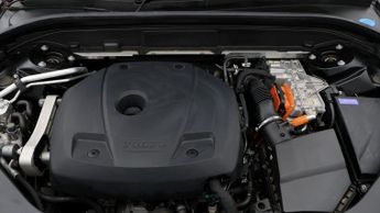 Volvo XC60 RECHARGE T6 CORE AWD