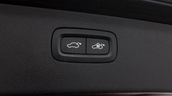 Volvo XC90 RECHARGE T8 R-DESIGN AWD