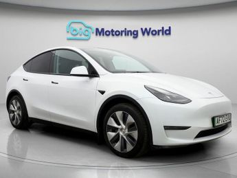 Tesla Model Y LONG RANGE AWD