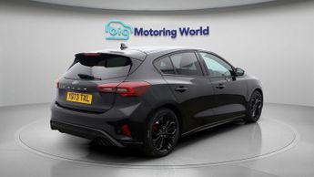 Ford Focus ST-LINE X
