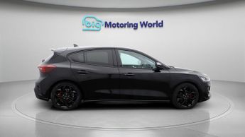 Ford Focus ST-LINE X
