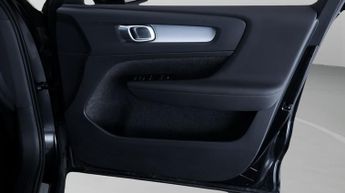 Volvo XC40 RECHARGE T4 CORE