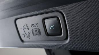 Ford Mustang Mach-E BASE