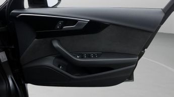 Audi A4 Avant AVANT TDI S LINE BLACK EDITION