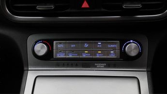 Hyundai KONA PREMIUM