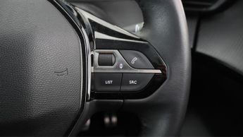 Peugeot E-208 ALLURE PREMIUM PLUS