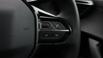 Peugeot E-2008 ALLURE PREMIUM PLUS