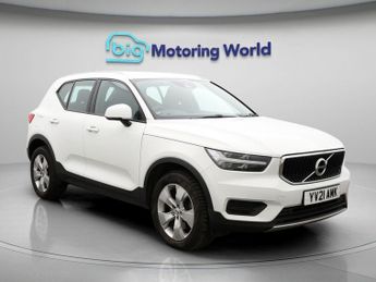 Volvo XC40 B4 MOMENTUM