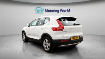 Volvo XC40 B4 MOMENTUM