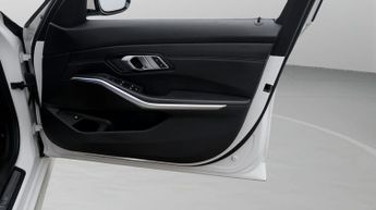 BMW 3 Series 330E SPORT PRO