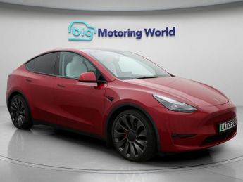 Tesla Model Y PERFORMANCE AWD