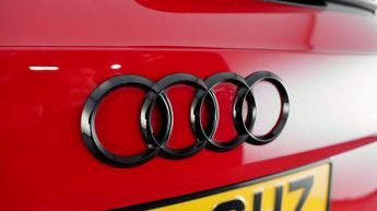 Audi A4 Avant AVANT TFSI QUATTRO S LINE BLACK EDITION