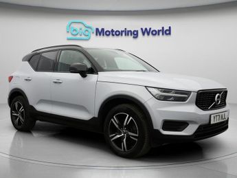 Volvo XC40 B4 R-DESIGN