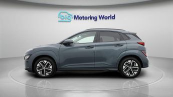 Hyundai KONA PREMIUM