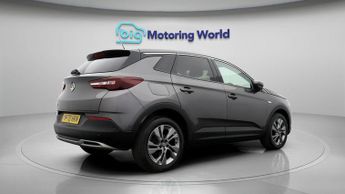 Vauxhall Grandland X SE PREMIUM