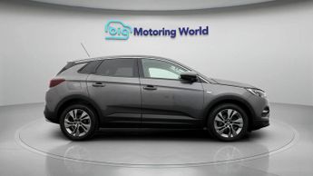 Vauxhall Grandland X SE PREMIUM