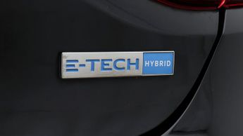 Renault Clio ICONIC E-TECH