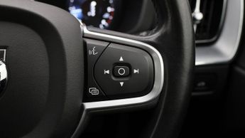 Volvo XC60 D4 MOMENTUM