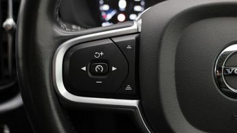 Volvo XC60 D4 MOMENTUM