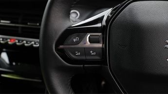 Peugeot E-208 ALLURE PREMIUM PLUS