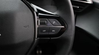 Peugeot E-208 ALLURE PREMIUM PLUS