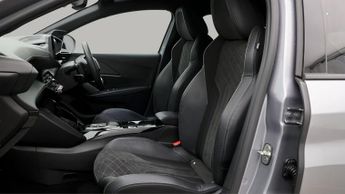 Peugeot E-208 GT PREMIUM