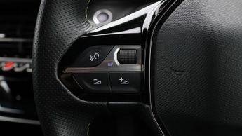 Peugeot E-208 GT PREMIUM