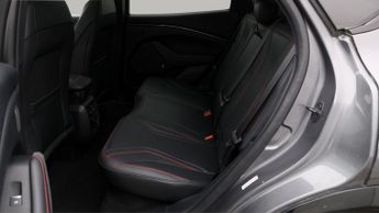 Ford Mustang Mach-E BASE