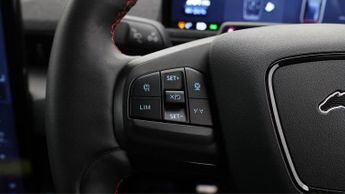 Ford Mustang Mach-E BASE