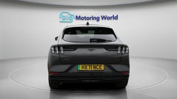 Ford Mustang Mach-E BASE