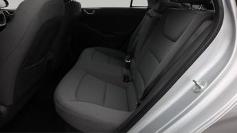 Hyundai IONIQ SE CONNECT