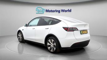 Tesla Model Y LONG RANGE AWD