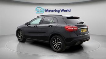 Mercedes-Benz GLA GLA 180 URBAN EDITION