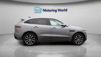 Jaguar F-PACE R-DYNAMIC HSE