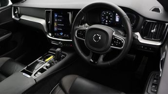 Volvo V60 RECHARGE T6 R-DESIGN AWD