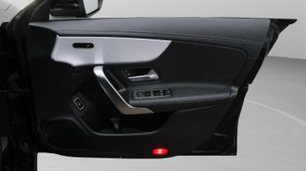 Mercedes-Benz CLA CLA 180 AMG LINE PREMIUM