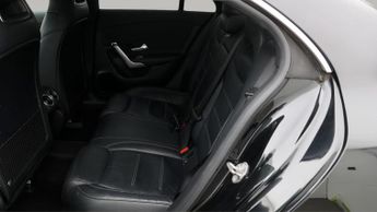 Mercedes-Benz CLA CLA 180 AMG LINE PREMIUM