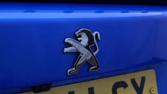 Peugeot E-2008 GT PREMIUM