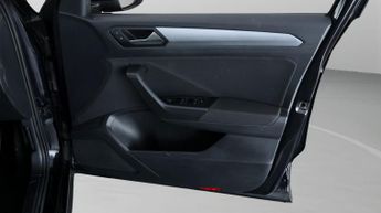 Volkswagen T-Roc LIFE TSI DSG